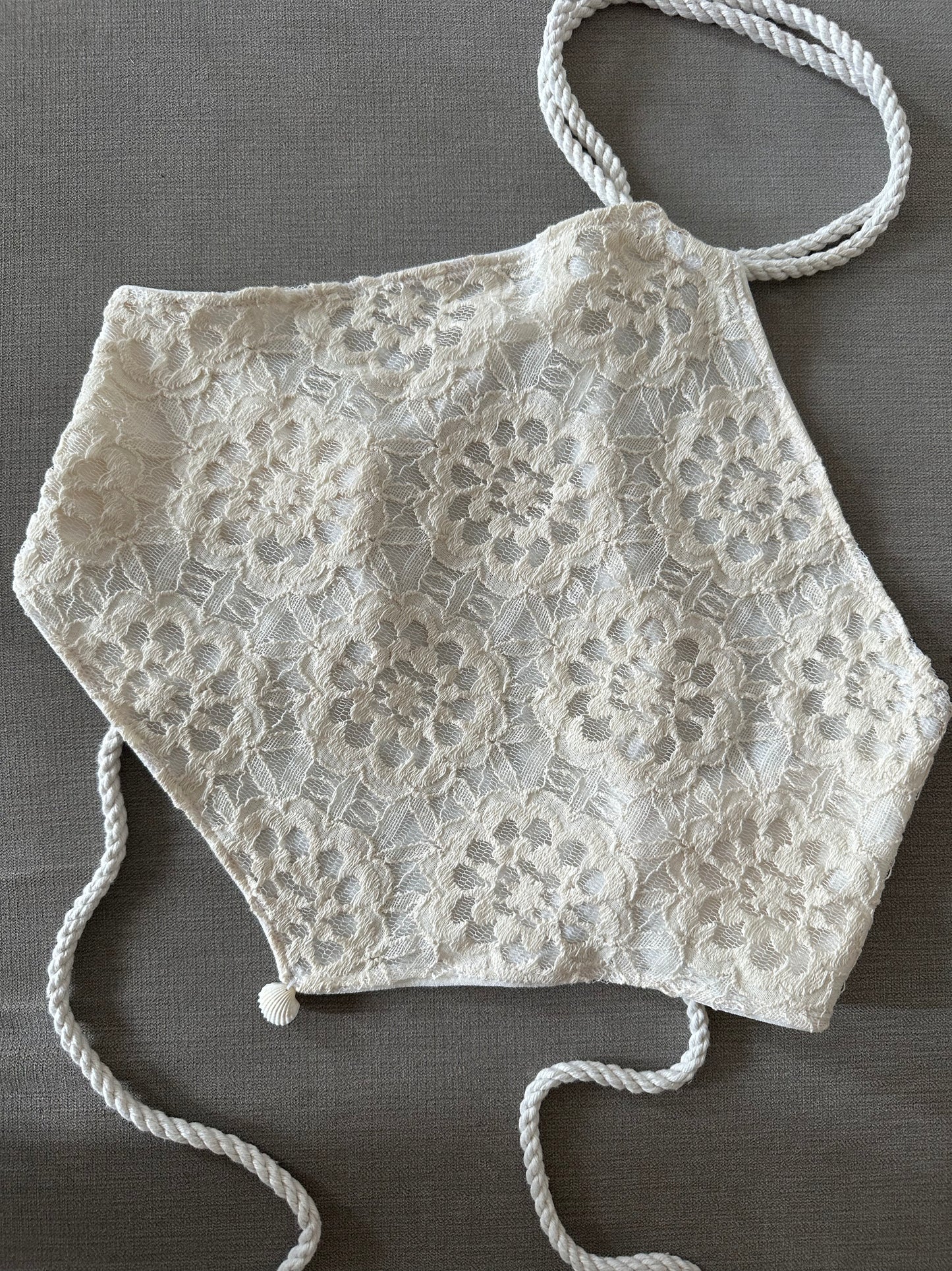 ARIEL HANKERCHIEF TOP