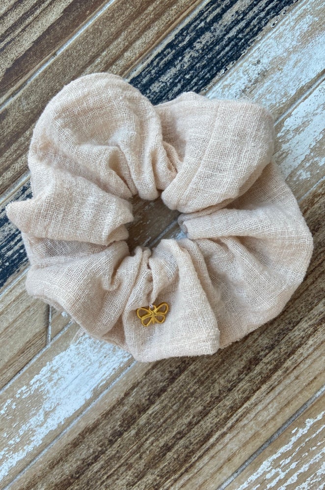 OLIVIA SCRUNCHIE